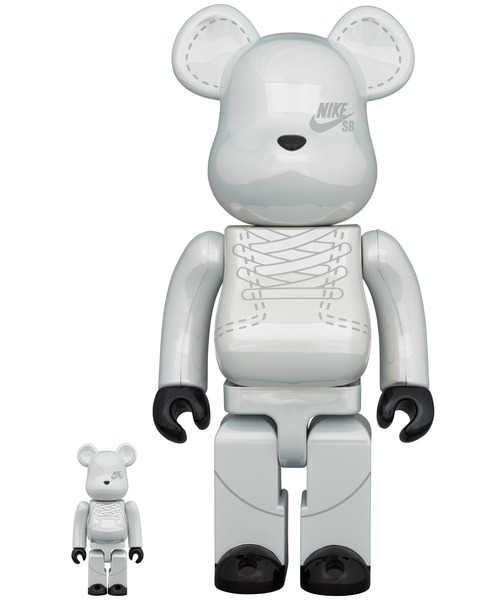 BE@RBRICK NIKE SB 2020 WHITE 100％ & 400％