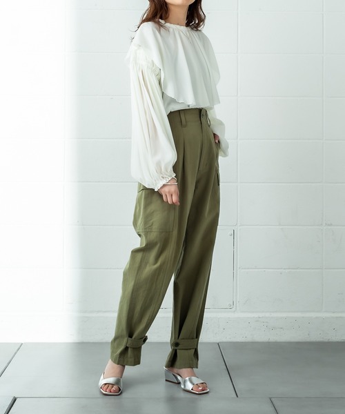 mystic（ミスティック）の「ギャザーリングビッグカラーブラウス（シャツ/ブラウス・レディース・ブラック/ベージュ/イエロー/アイボリー・FREE）」の5枚目の写真