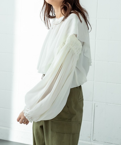 mystic（ミスティック）の「ギャザーリングビッグカラーブラウス（シャツ/ブラウス・レディース・ブラック/ベージュ/イエロー/アイボリー・FREE）」の10枚目の写真