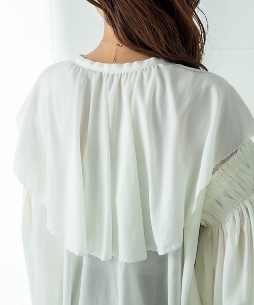 mystic（ミスティック）の「ギャザーリングビッグカラーブラウス（シャツ/ブラウス・レディース・ブラック/ベージュ/イエロー/アイボリー・FREE）」の14枚目の写真