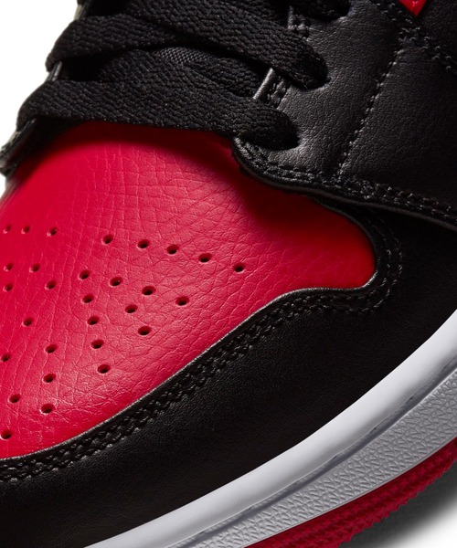 NIKE（ナイキ）の「NIKE / "AIR JORDAN 1 MID" スニーカー（スニーカー・メンズ・レッド系・26/27/28/29）」の2枚目の写真