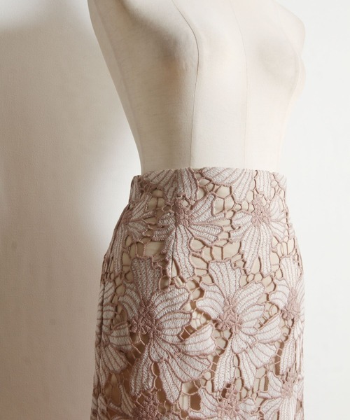 配色フラワーレースタイトスカート≪toccoclosetluxe≫