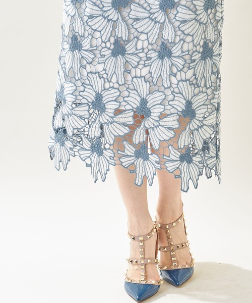 配色フラワーレースタイトスカート≪toccoclosetluxe≫
