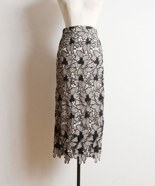 配色フラワーレースタイトスカート≪toccoclosetluxe≫