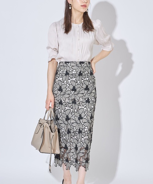配色フラワーレースタイトスカート≪toccoclosetluxe≫