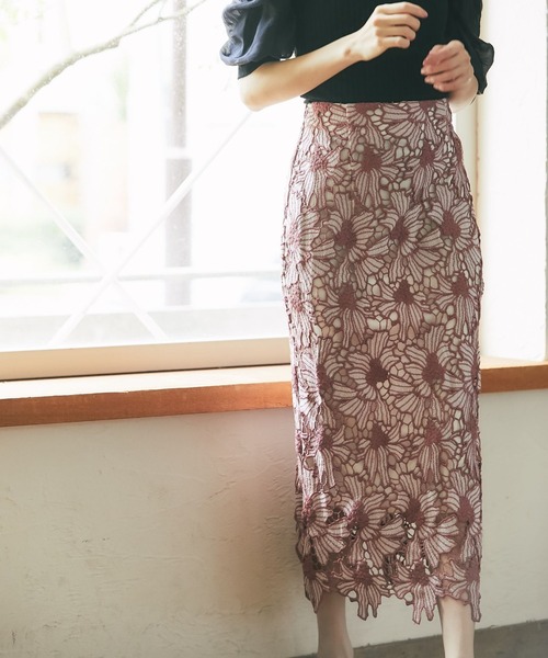 配色フラワーレースタイトスカート≪toccoclosetluxe≫