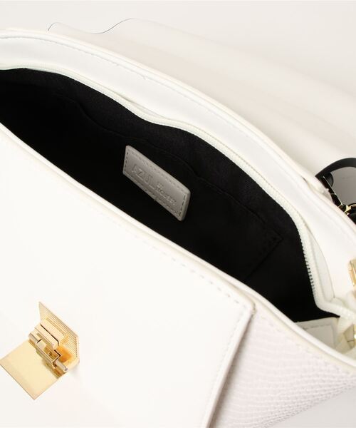 AZUL by moussy（アズールバイマウジー）の「PYTHON COMBINATION BAG（ショルダーバッグ・レディース・ブラック/ベージュ/ホワイト系その他・FREE）」の18枚目の写真