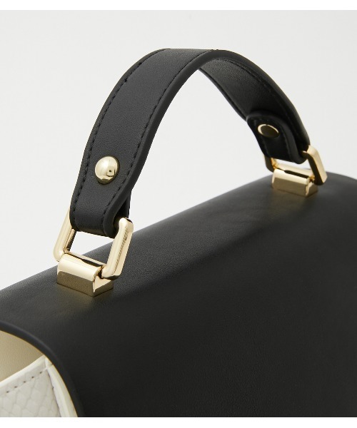 AZUL by moussy（アズールバイマウジー）の「PYTHON COMBINATION BAG（ショルダーバッグ・レディース・ブラック/ベージュ/ホワイト系その他・FREE）」の12枚目の写真