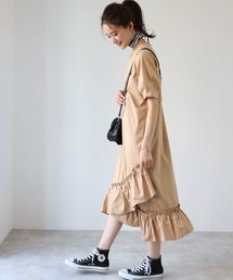 アシンメトリーヘムフリルワンピース