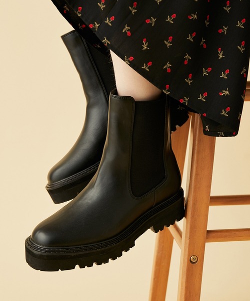 MADEMOISELLE ROPE'（マドモアゼル ロペ）の「<春まで使える>プラットフォームチェルシーブーツ（ブーツ・レディース・ブラック/オフホワイト・36.5/37.5/35.5）」の20枚目の写真