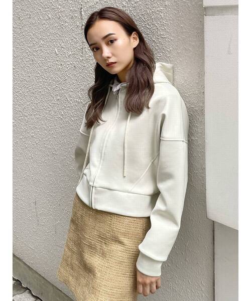 EMODA（エモダ）の「ボンディングジップフーディー（パーカー・レディース・ブラック/ブラウン/アイボリー・FREE）」の9枚目の写真