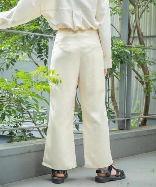 ANT（アント）の「サテンイージーパンツ【ANT】（その他パンツ・レディース・ブラック/グリーン/アイボリー・FREE）」の4枚目の写真