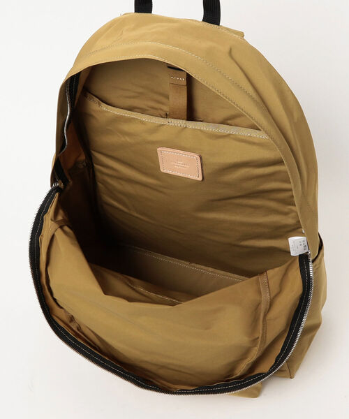 BEAMS PLUS（ビームスプラス）の「STANDARD SUPPLY / デイリーデイパック Large（トートバッグ・メンズ・ベージュ/パープル/ブルー・ONE SIZE）」の7枚目の写真