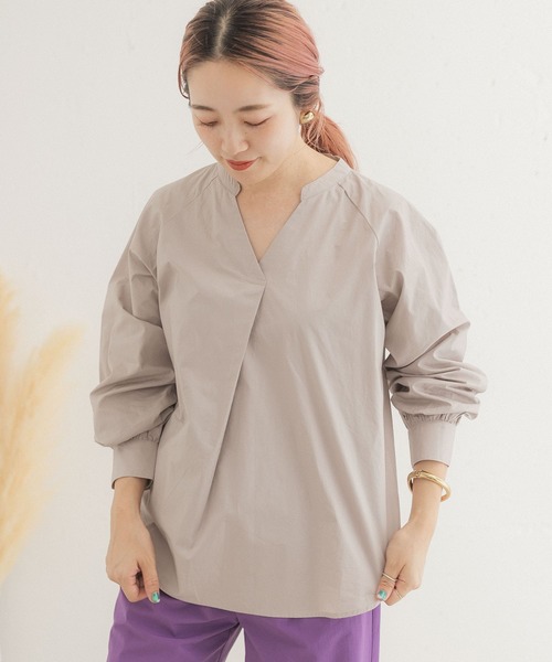 ITEMS URBANRESEARCH（アイテムズ アーバンリサーチ）の「スキッパーブラウス（シャツ/ブラウス・レディース・オフホワイト/ブラック/ピンクベージュ・FREE）」の8枚目の写真