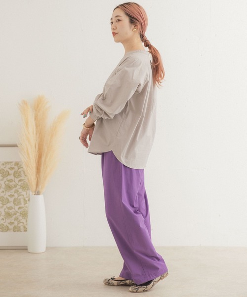 ITEMS URBANRESEARCH（アイテムズ アーバンリサーチ）の「スキッパーブラウス（シャツ/ブラウス・レディース・オフホワイト/ブラック/ピンクベージュ・FREE）」の9枚目の写真