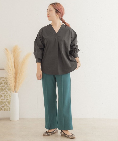 ITEMS URBANRESEARCH（アイテムズ アーバンリサーチ）の「スキッパーブラウス（シャツ/ブラウス・レディース・オフホワイト/ブラック/ピンクベージュ・FREE）」の14枚目の写真