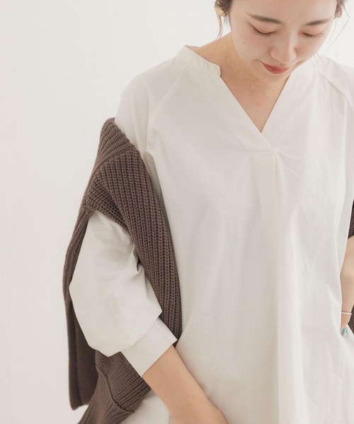 ITEMS URBANRESEARCH（アイテムズ アーバンリサーチ）の「スキッパーブラウス（シャツ/ブラウス・レディース・オフホワイト/ブラック/ピンクベージュ・FREE）」の17枚目の写真