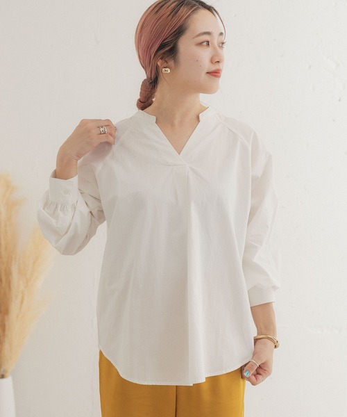 ITEMS URBANRESEARCH（アイテムズ アーバンリサーチ）の「スキッパーブラウス（シャツ/ブラウス・レディース・オフホワイト/ブラック/ピンクベージュ・FREE）」の21枚目の写真