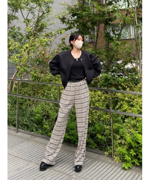 crie conforto(クリーコンフォルト)の「ロンシャンジオメトリックプリントパンツ(スラックス・レディース・ライトグレー/グリーン・MEDIUM/SMALL/LARGE)」の7枚目の写真