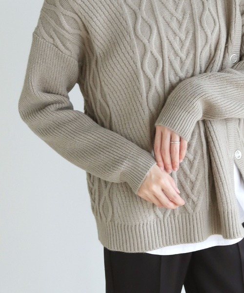 vingtrois（バントロア）の「【vingtrois】マルチwayケーブルニットプルオーバー（ニット/セーター・レディース・ライム/アイボリー/ブラック/グレイッシュベージュ・M）」の18枚目の写真
