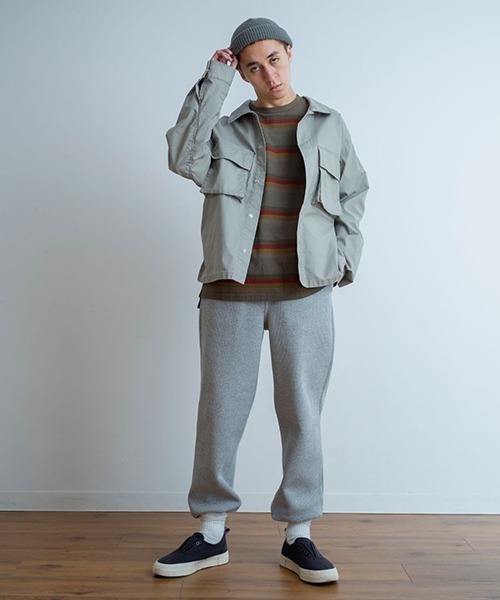 Universal Style Wear(ユニバーサルスタイルウェア)の「Universal Style Wear ライト ファティーグシャツジャケット(ミリタリージャケット・メンズ・ホワイト/カーキ/ブラック/グレイッシュベージュ・MEDIUM/X-LARGE/LARGE)」の9枚目の写真