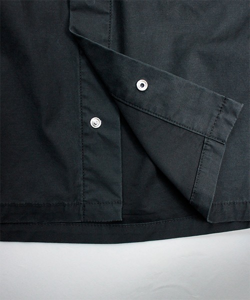 Universal Style Wear(ユニバーサルスタイルウェア)の「Universal Style Wear ライト ファティーグシャツジャケット(ミリタリージャケット・メンズ・ホワイト/カーキ/ブラック/グレイッシュベージュ・MEDIUM/X-LARGE/LARGE)」の18枚目の写真