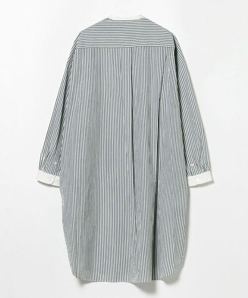 Ray BEAMS(レイビームス)の「GYMPHLEX / バンドカラー ロングスリーブ ドレス(シャツワンピース・レディース・グリーン/ブルー系その他・14)」の17枚目の写真