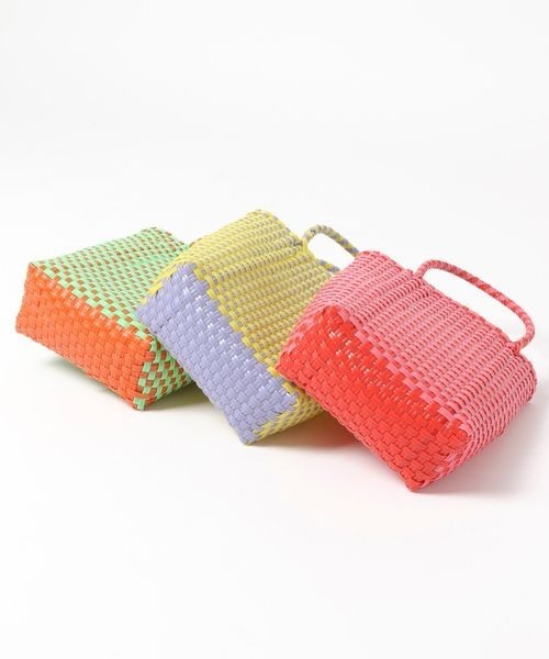 LOWRYS FARM（ローリーズファーム）の「カラフルアミアミバッグ　260825（かごバッグ・レディース・ブラック/パープル/レッド/オレンジ・FREE）」の9枚目の写真