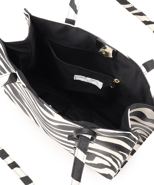 DRESKIP（ドレスキップ）の「◆チャ－ム付スクエアト－ト（トートバッグ・レディース・ブラック/グレー/ブラック系3/アイボリー系4・00）」の8枚目の写真