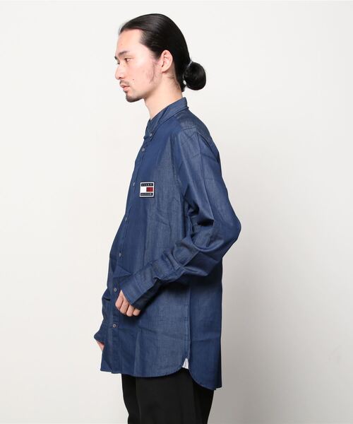 TOMMY HILFIGER(トミーヒルフィガー)の「ボタンダウンデニムシャツ(シャツ/ブラウス・メンズ・ブルー・SMALL/MEDIUM/LARGE/X-LARGE)」の12枚目の写真