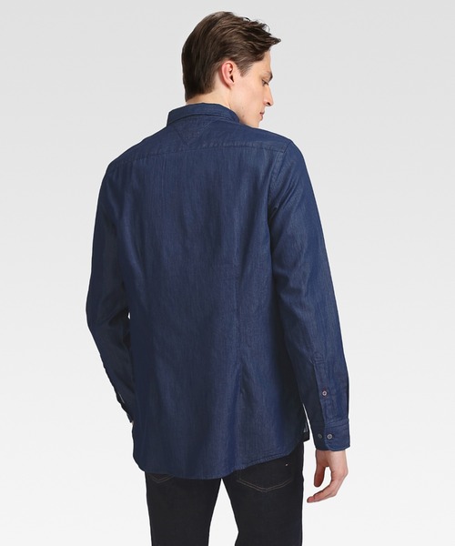 TOMMY HILFIGER(トミーヒルフィガー)の「ボタンダウンデニムシャツ(シャツ/ブラウス・メンズ・ブルー・SMALL/MEDIUM/LARGE/X-LARGE)」の7枚目の写真