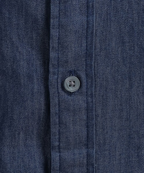 TOMMY HILFIGER(トミーヒルフィガー)の「ボタンダウンデニムシャツ(シャツ/ブラウス・メンズ・ブルー・SMALL/MEDIUM/LARGE/X-LARGE)」の2枚目の写真