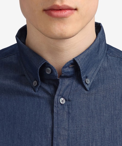 TOMMY HILFIGER(トミーヒルフィガー)の「ボタンダウンデニムシャツ(シャツ/ブラウス・メンズ・ブルー・SMALL/MEDIUM/LARGE/X-LARGE)」の6枚目の写真