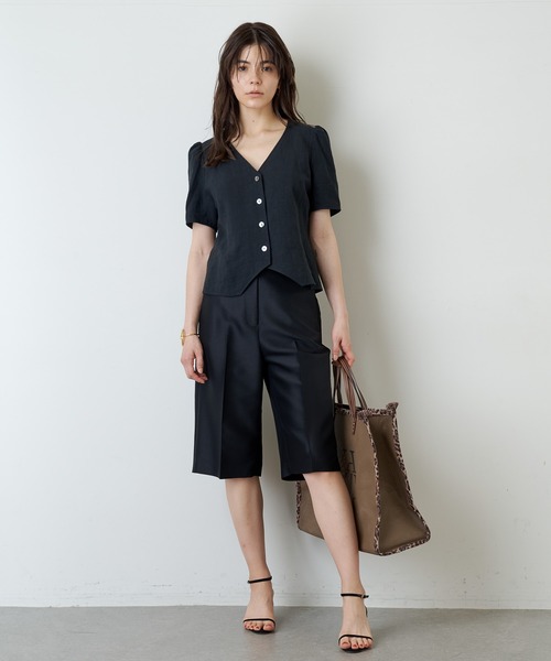 Whim Gazette（ウィムガゼット）の「シルクウールツイルハーフパンツ