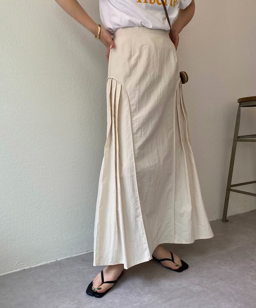 CAPRICIEUX LE'MAGE（カプリシューレマージュ）の「サイドタックプリーツスカート（スカート・レディース・ホワイト系その他/ブラック・FREE）」の4枚目の写真