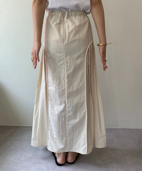 CAPRICIEUX LE'MAGE（カプリシューレマージュ）の「サイドタックプリーツスカート（スカート・レディース・ホワイト系その他/ブラック・FREE）」の5枚目の写真