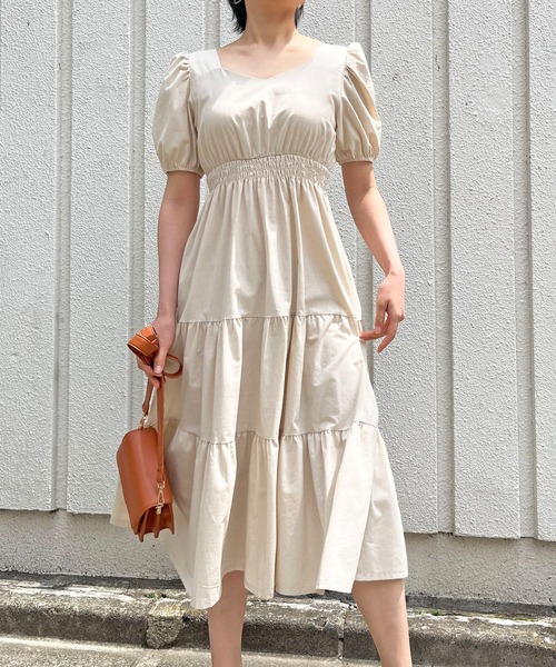 Jewelobe（ジュエローブ）の「ペンタゴンネックボリュームスリーブティアードワンピース（ワンピース・レディース・ベージュ/グリーン・FREE）」の22枚目の写真