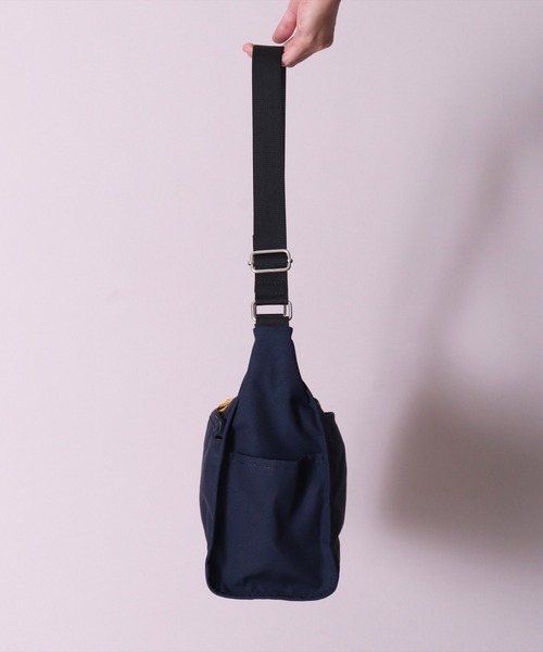 anello（アネロ）の「(LF)【anello】10ポケット ショルダーバッグ（ショルダーバッグ・レディース・ブラック/ネイビー/オリーブ/ブラック系その他/グレイッシュベージュ・ONE SIZE）」の18枚目の写真