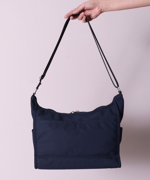 anello（アネロ）の「(LF)【anello】10ポケット ショルダーバッグ（ショルダーバッグ・レディース・ブラック/ネイビー/オリーブ/ブラック系その他/グレイッシュベージュ・ONE SIZE）」の19枚目の写真