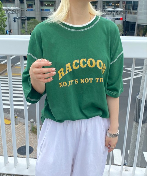 PairPair(ペアペア)の「アーチカレッジロゴT(ユニセックス)(Tシャツ/カットソー・メンズ・チャコールグレー/オフホワイト/グリーン・MEDIUM/LARGE)」の1枚目の写真