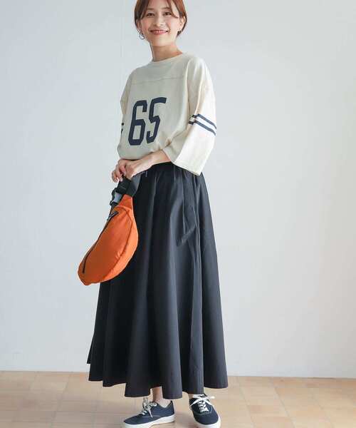 URBAN RESEARCH DOORS（アーバンリサーチドアーズ）の「コットンナイロンギャザースカート（スカート・レディース・ライトグレー/ブラック/グリーン系その他・MEDIUM）」の4枚目の写真