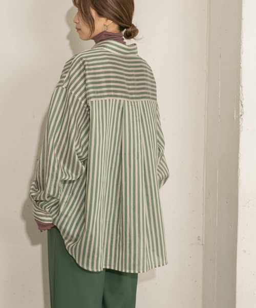 KBF（ケイビーエフ）の「ストライプシアーBIGシャツ（シャツ/ブラウス・レディース・ネイビー/ブラウン系その他/グリーン系その他/ブルー系その他・ONE）」の6枚目の写真