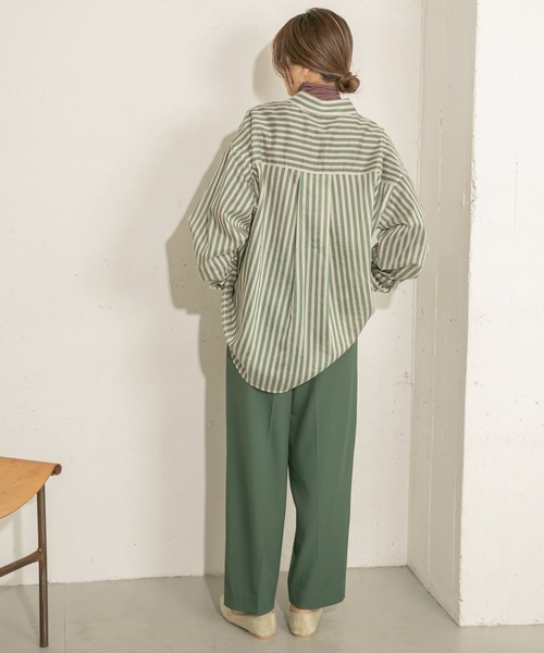 KBF（ケイビーエフ）の「ストライプシアーBIGシャツ（シャツ/ブラウス・レディース・ネイビー/ブラウン系その他/グリーン系その他/ブルー系その他・ONE）」の10枚目の写真
