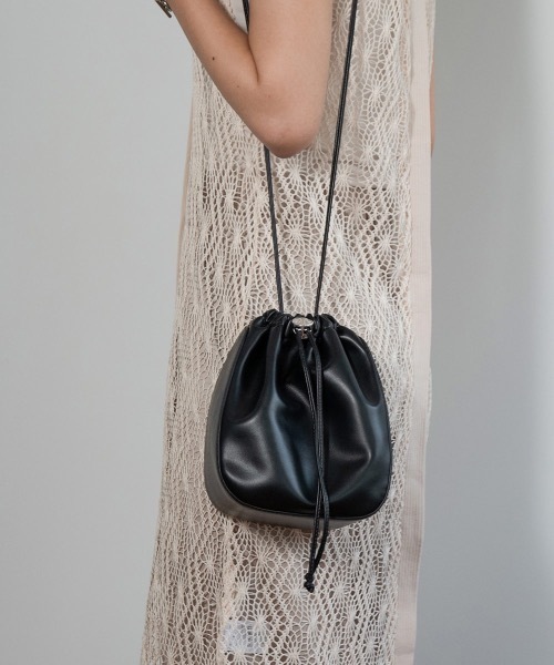 Amiur（エミレ）の「front tape lace knit ops（ワンピース・レディース・ブラウン/アイボリー・FREE）」の3枚目の写真