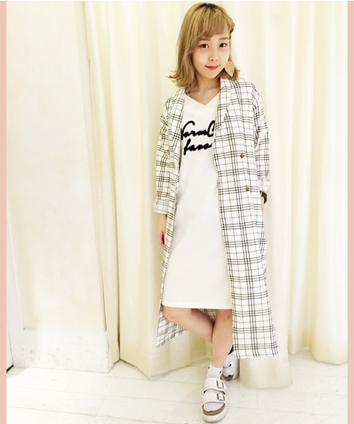 one after another NICE CLAUP(ワンアフターアナザーナイスクラップ)の「【mina4月号掲載 ナイスクラップ】ロングチェスターコート(チェスターコート・レディース・ネイビー/オフホワイト/ブルー・FREE)」の20枚目の写真
