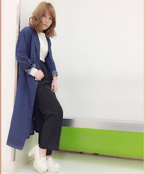 one after another NICE CLAUP(ワンアフターアナザーナイスクラップ)の「【mina4月号掲載 ナイスクラップ】ロングチェスターコート(チェスターコート・レディース・ネイビー/オフホワイト/ブルー・FREE)」の19枚目の写真