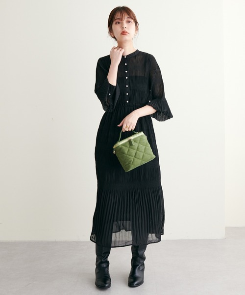 natural couture(ナチュラルクチュール)の「WEB限定カラー/2022AWアイテム/繊細なプリーツ使いが大人上品な1枚◎ マジョリカプリーツパール釦ワンピース(ワンピース・レディース・ブルー/その他2/ブラック/ピンク/その他1/ベージュ/その他3・FREE)」の8枚目の写真