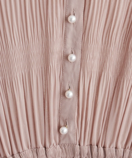 natural couture(ナチュラルクチュール)の「WEB限定カラー/2022AWアイテム/繊細なプリーツ使いが大人上品な1枚◎ マジョリカプリーツパール釦ワンピース(ワンピース・レディース・ブルー/その他2/ブラック/ピンク/その他1/ベージュ/その他3・FREE)」の18枚目の写真