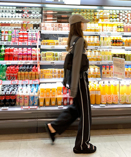 c.u.l（シーユーエル）の「ステッチ風プリント ストレートジャージーパンツ culw286（その他パンツ・レディース・ブラック・M/L）」の8枚目の写真