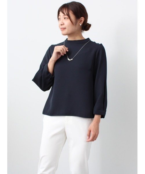 fleur by mint breeze(フルールバイミントブリーズ)の「【M~5L 大きいサイズ】レース使い モックネック風 クラシカル ブラウス(シャツ/ブラウス・レディース・ライトグレー/ピンク/ネイビー・M/L/LL/3L/4L/5L)」の6枚目の写真